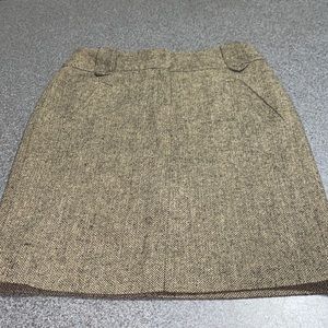 Carole Little women’s mini skirt color tan size 4